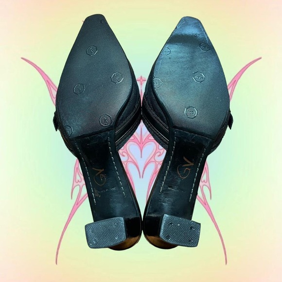 Vintage Louis Vuitton Pointed Toe Monogram Kitten Heels - Picture 7 of 8